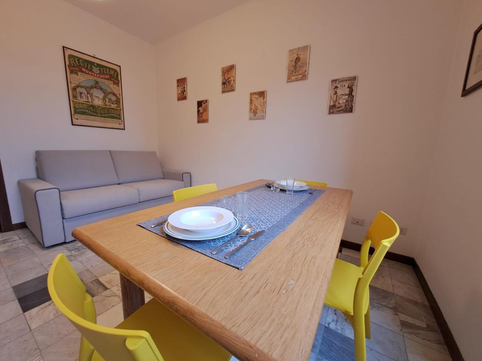 Comfortable And Spacious In Apartment